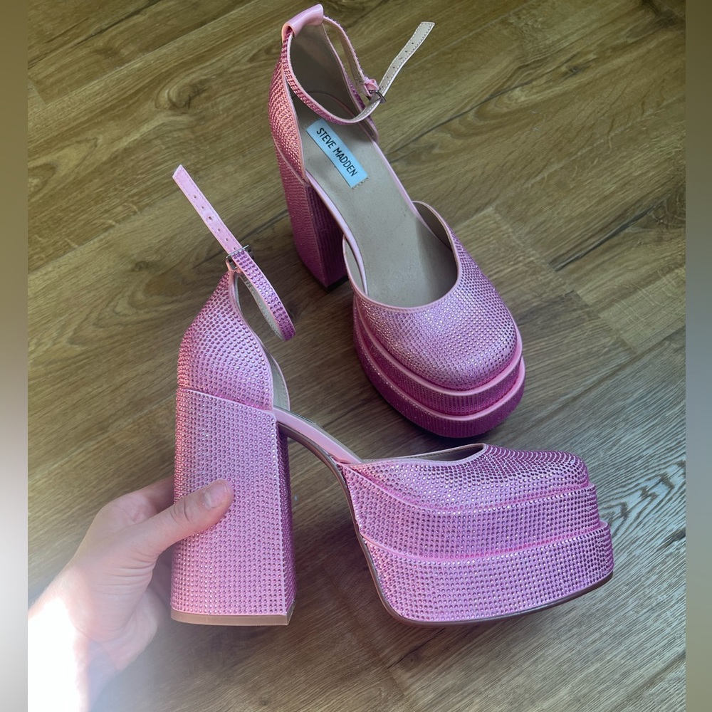 Steve Madden double platform, pink bedazzled heels!!!